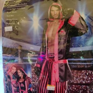 Mailboxing outfit costume